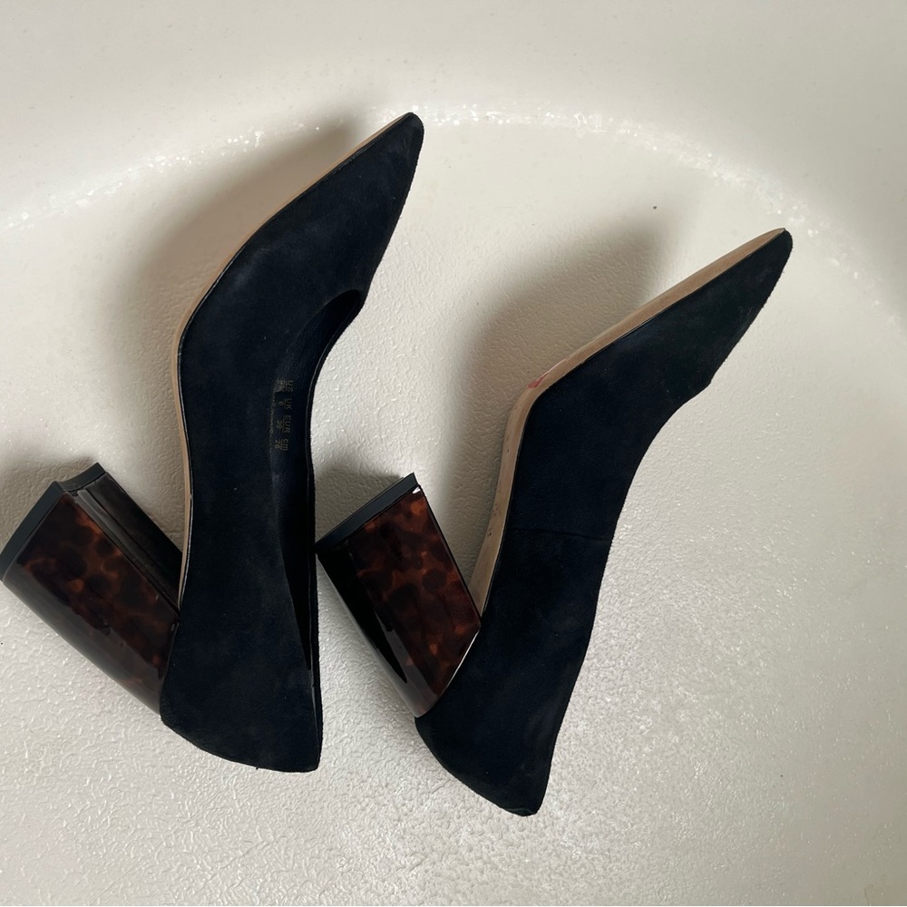 J.McLaughlin ▪️Black Suede Shoe